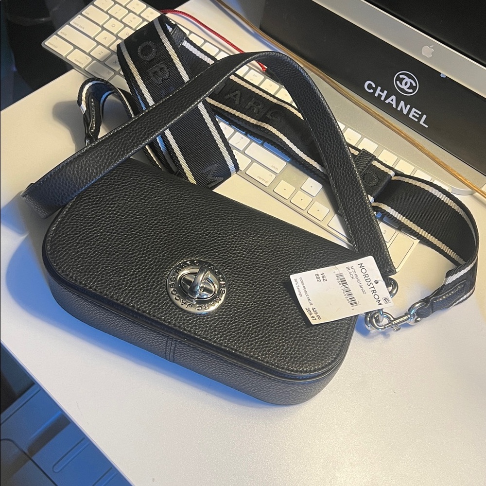 Marc Jacobs, Black Leather Signet Turnlock crossbody/Shoulder Bag - Picture 7 of 11